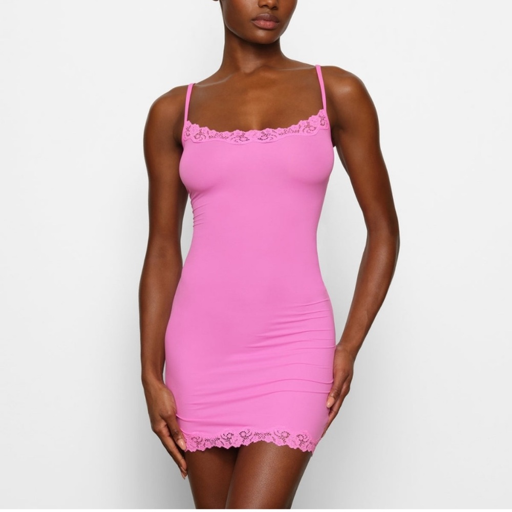 NWT Skims Fits Everybody Lace Slip Dress Neon Orchid